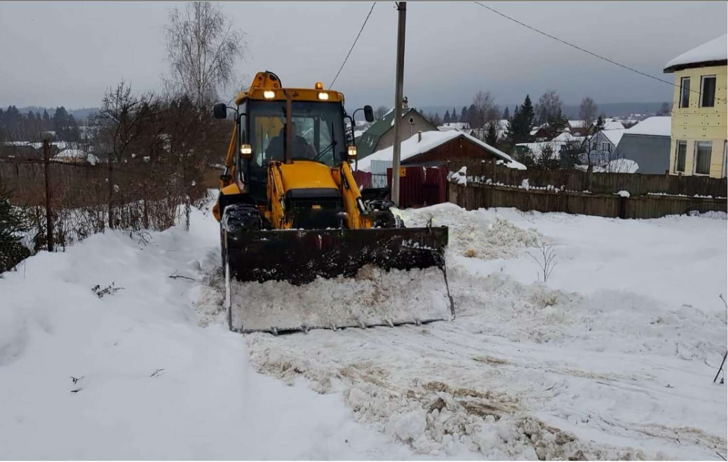 Уборка и вывоз снега Уборка и вывоз снега